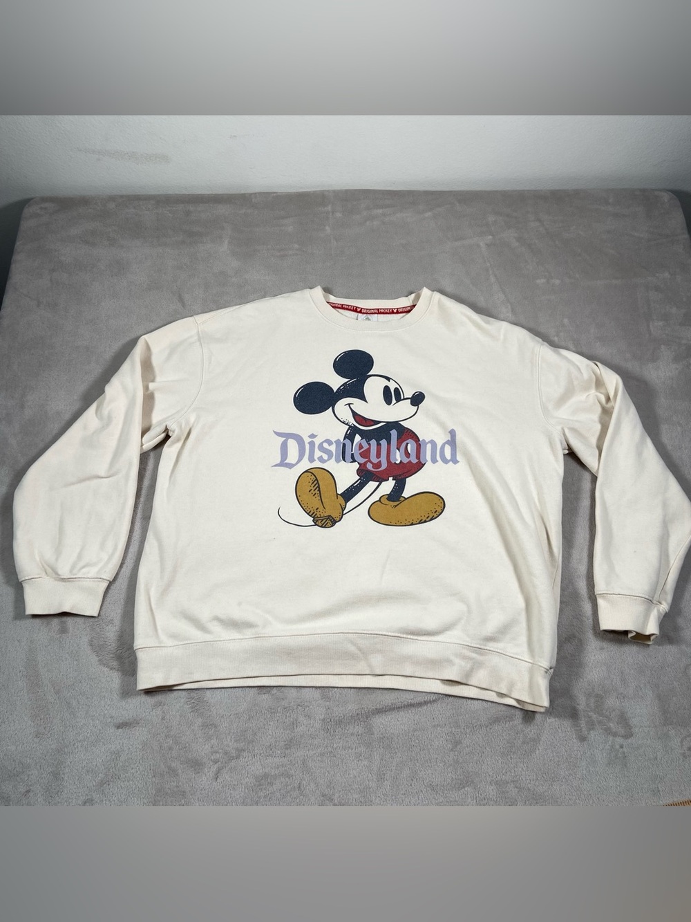 Disneyland Cream Mickey Mouse Graphic Crewneck Sweatshirt XL